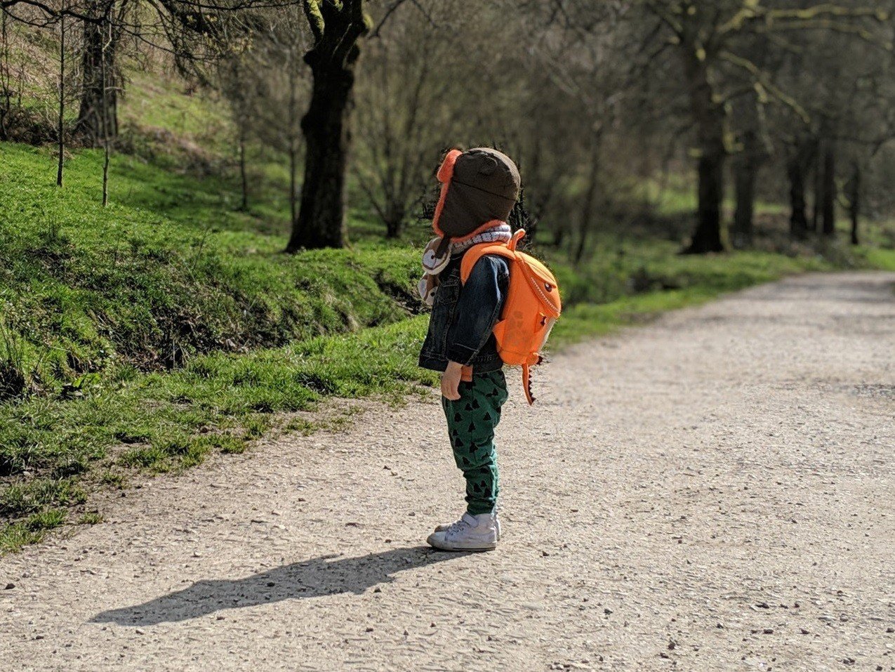 Мальчик с рюкзаком
